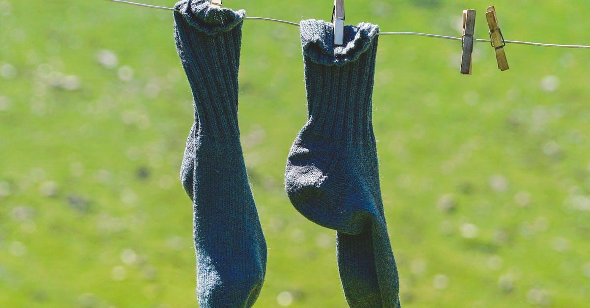 Sorte sokker i 2024: En tidløs klassiker
